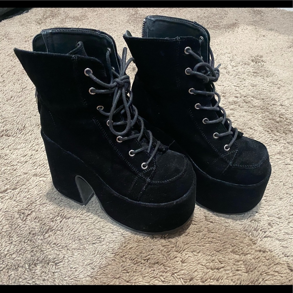 Demonia Camel-203 platform boot